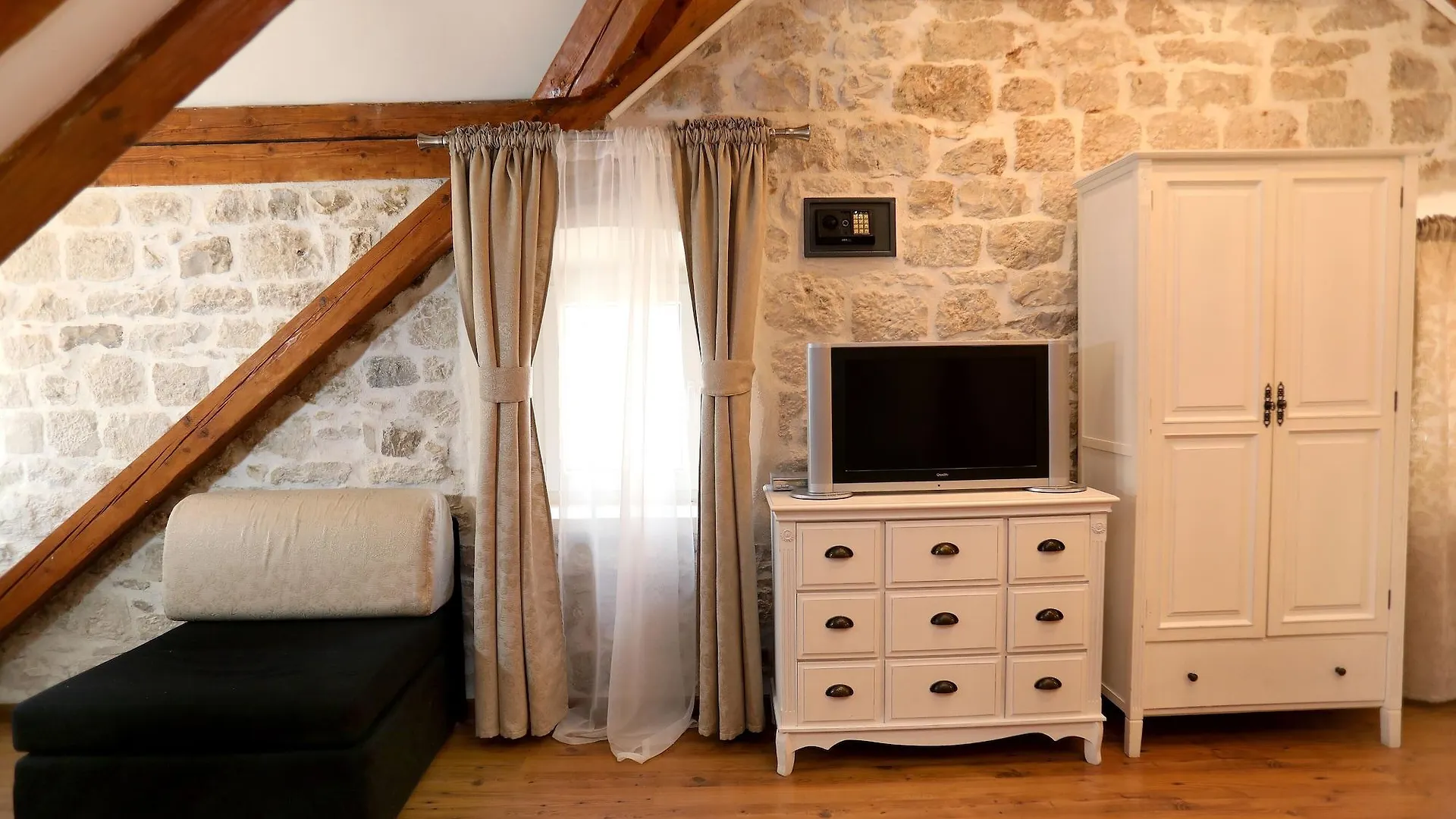 Villa Carrara Trogir Bed & Breakfast