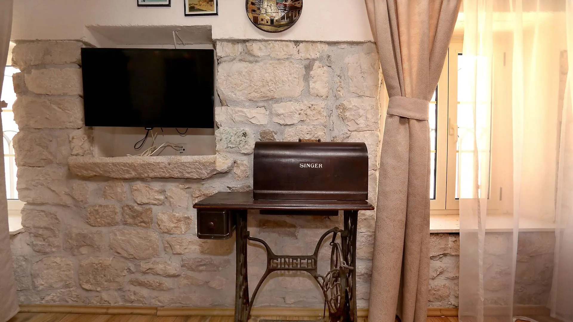 Villa Carrara Trogir Bed & Breakfast