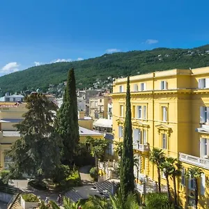 https://remisens-premium-villa-amalia.primorje-gorskikotar.com