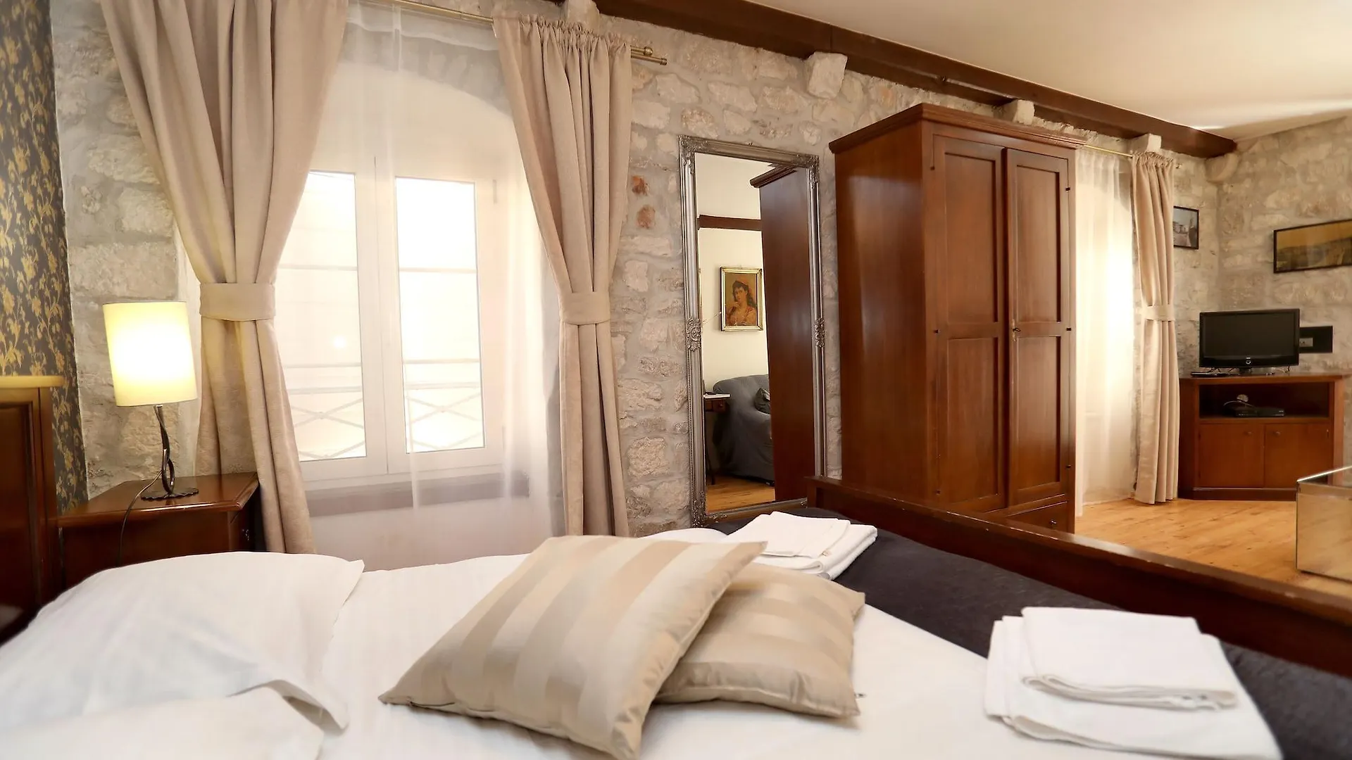 Villa Carrara Trogir 3*,  Croatia