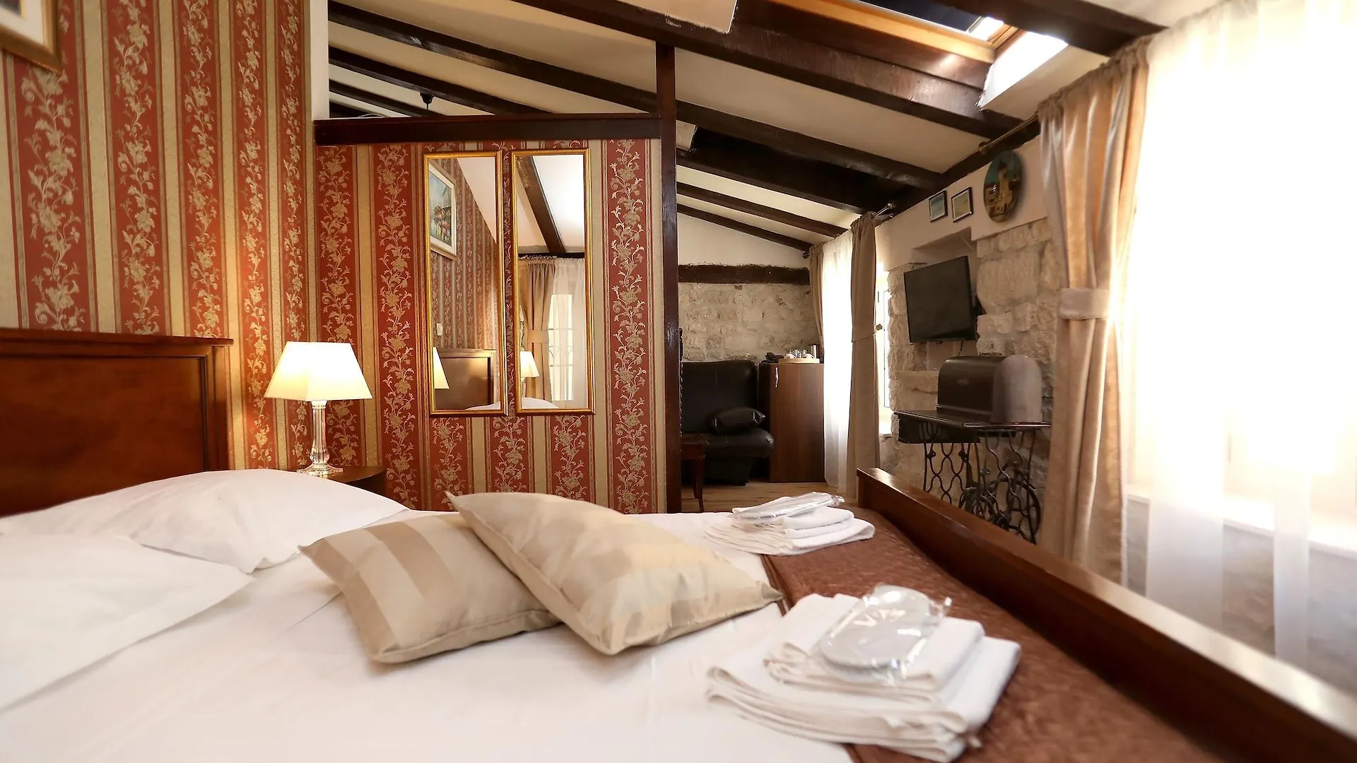 Villa Carrara Trogir Bed & Breakfast