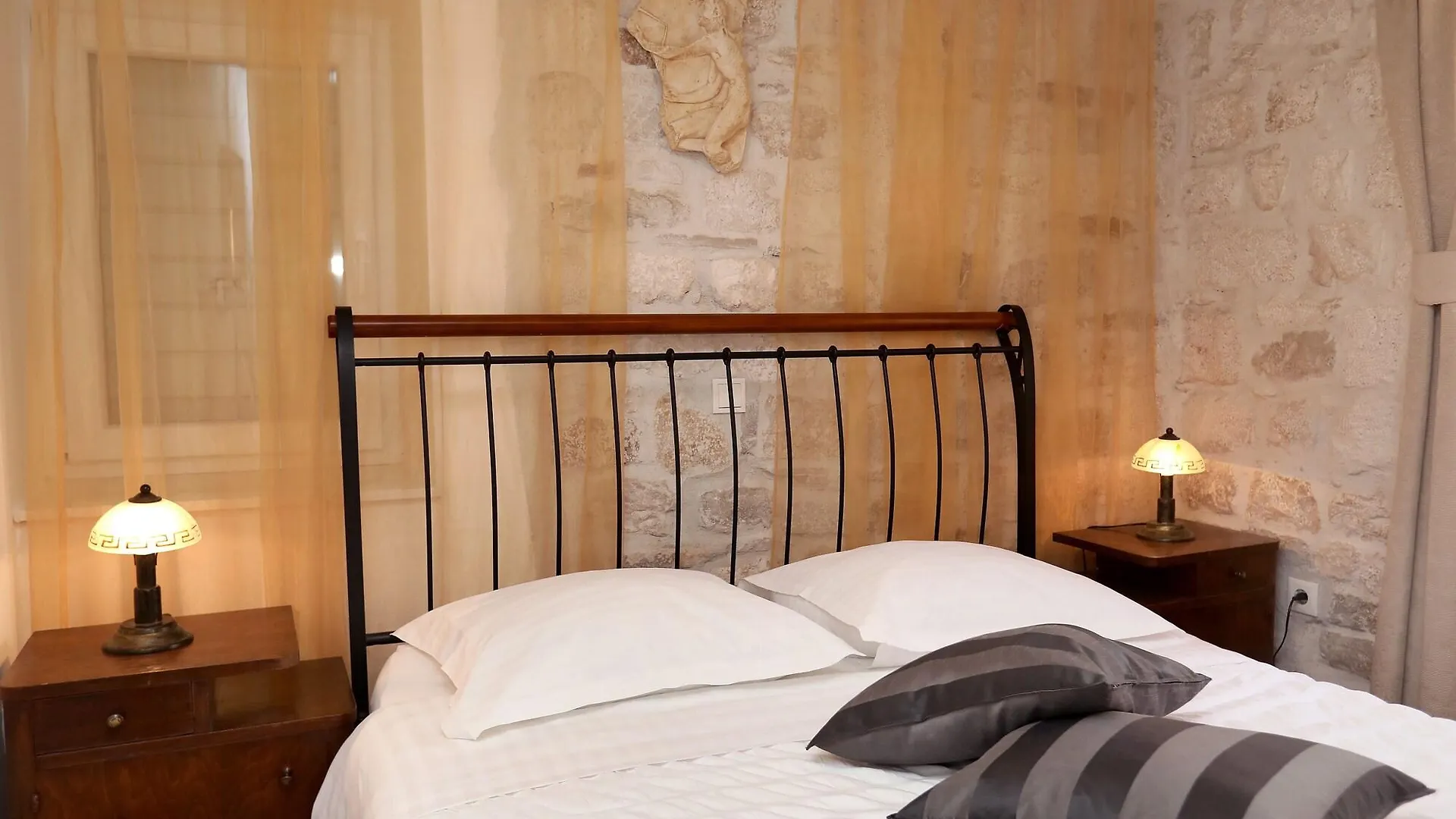 Oda ve Kahvaltı Villa Carrara Trogir